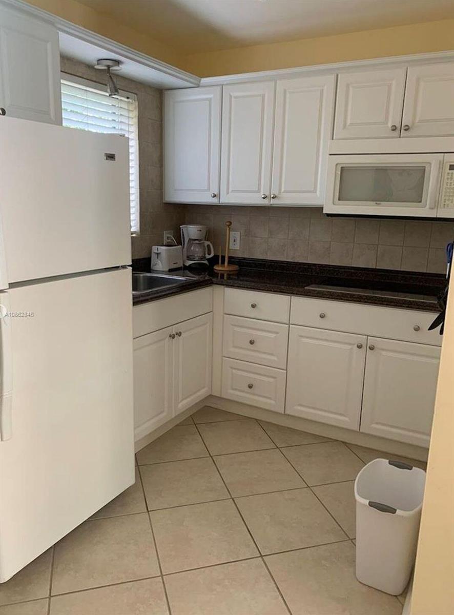 77 HENDRICKS Isle # 3, Fort Lauderdale FL 33301 photo 4