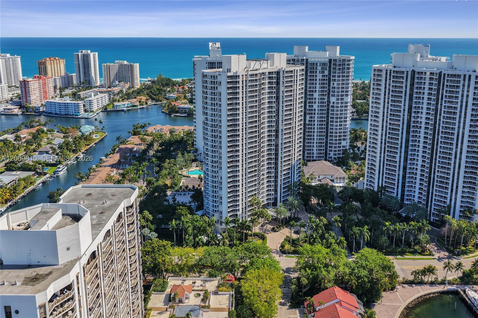 21205 Yacht Club Dr # 2310, Aventura FL 33180