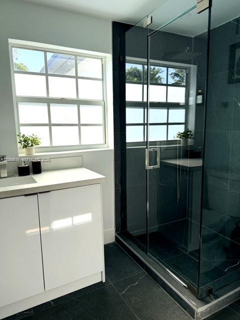 204 SW 2nd Ave, Hallandale Beach FL 33009 photo 2