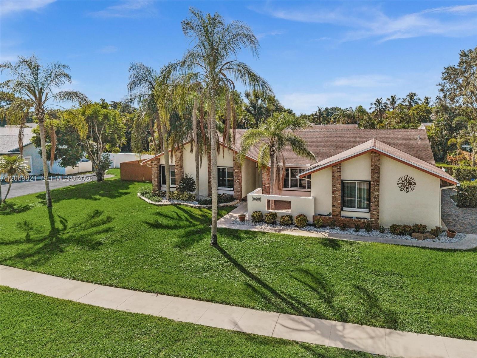 18232 S 104th Ter S, Boca Raton FL 33498