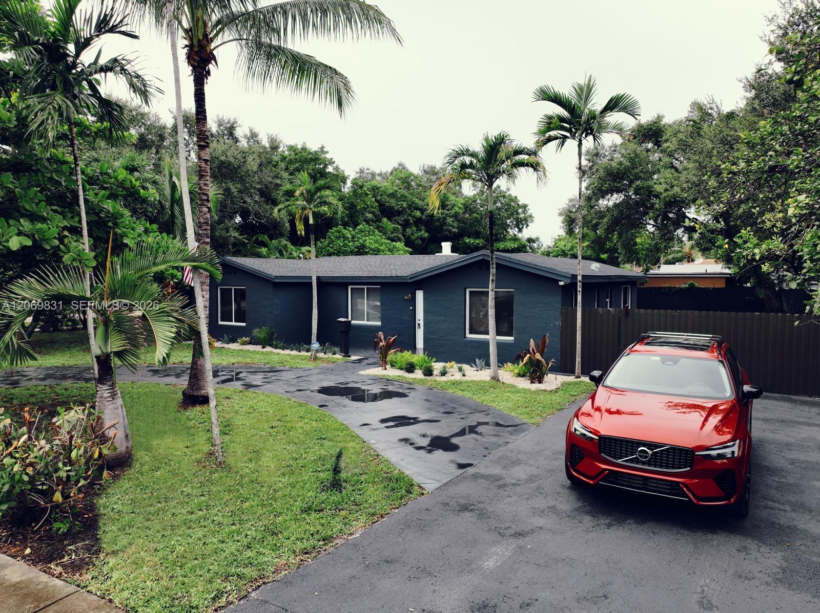 801 NE 144th St, North Miami FL 33161 photo 2