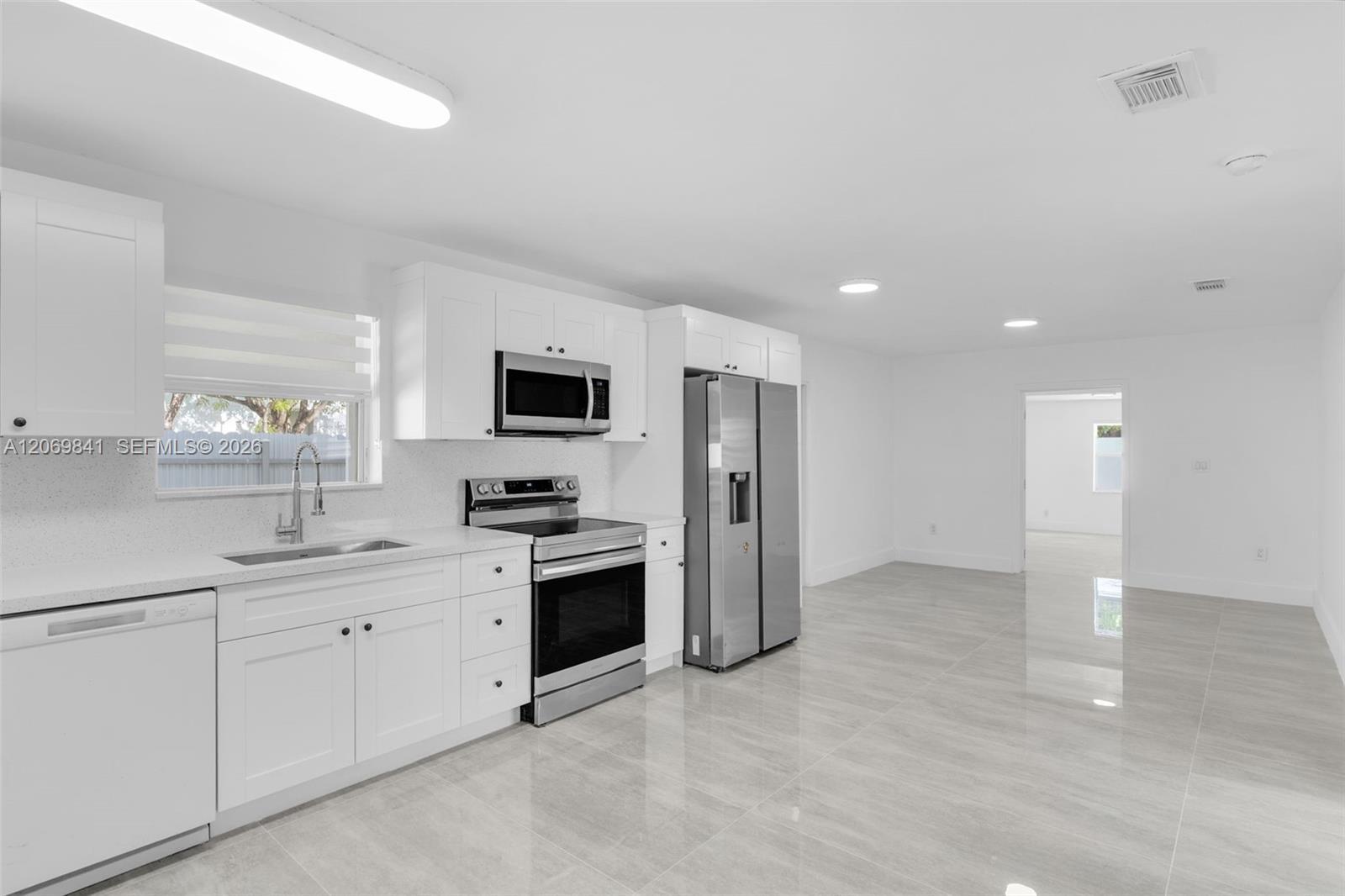 9999 NW 25th Ter, Doral FL 33172 photo 3