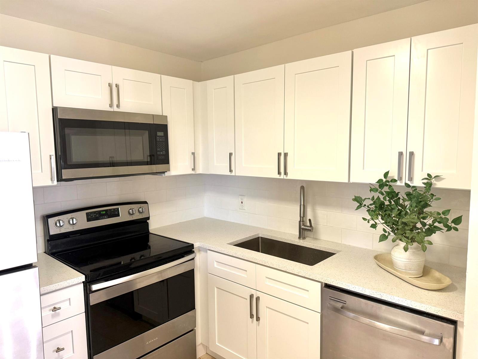 200 Village Green Circle E # 311, Palm Springs FL 33461 photo 4