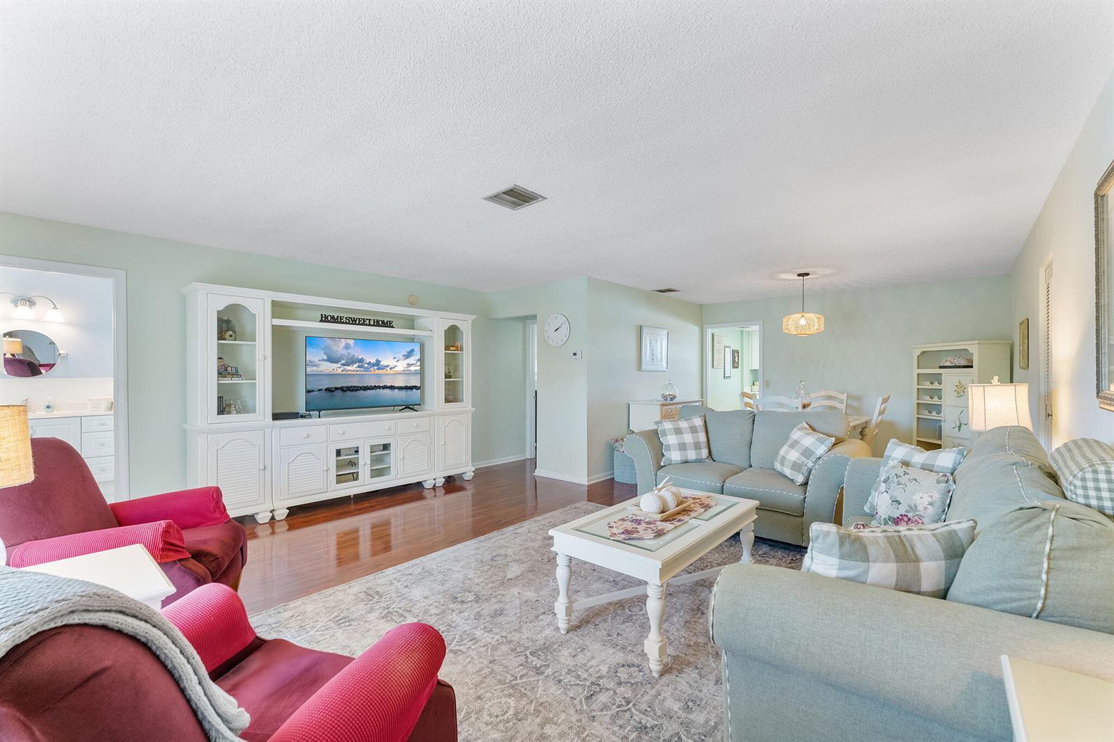 2015 S SEACREST Boulevard # C, Boynton Beach FL 33435 photo 3