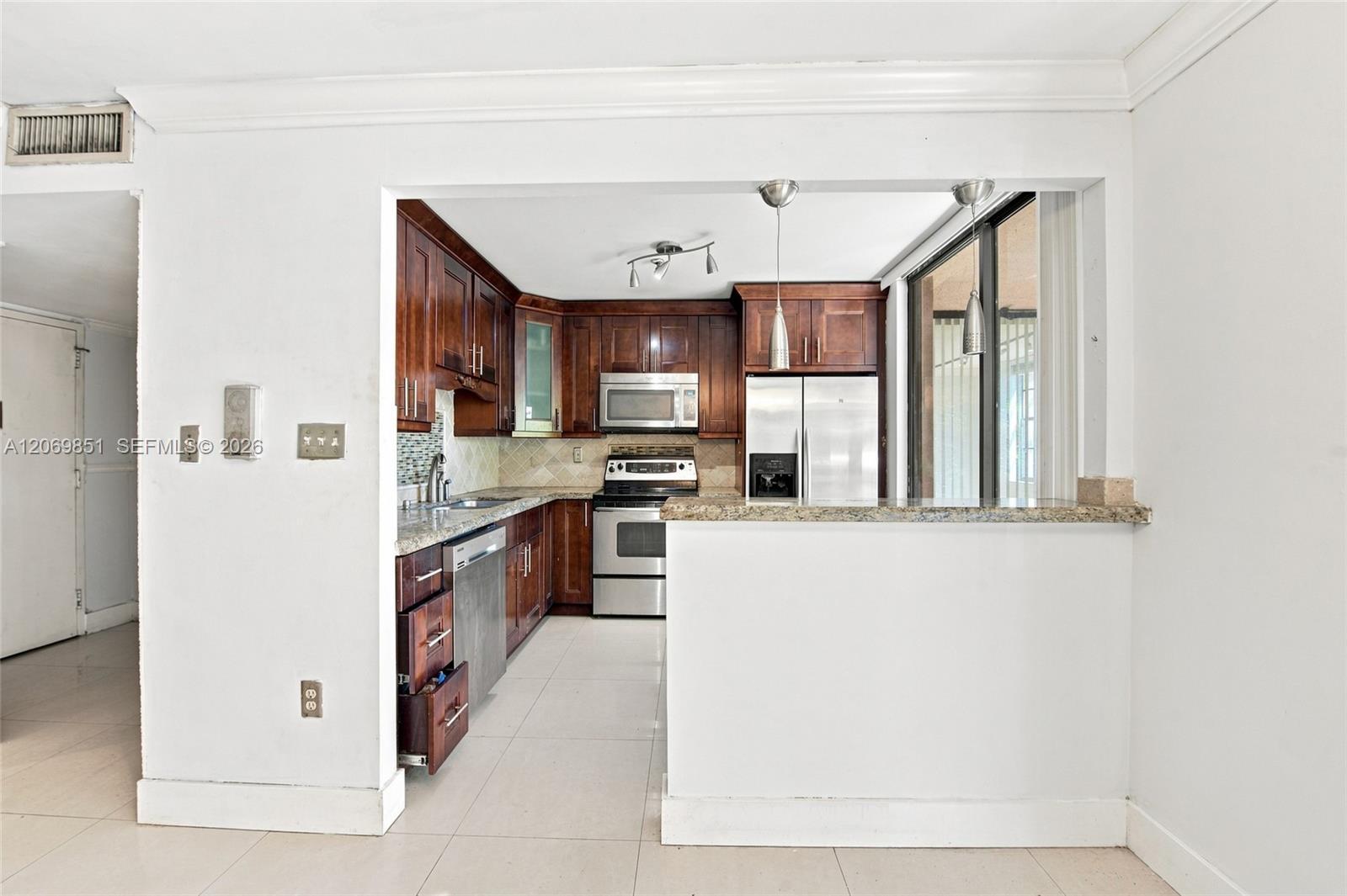 661 NE 195th St # 104, Miami FL 33179 photo 5