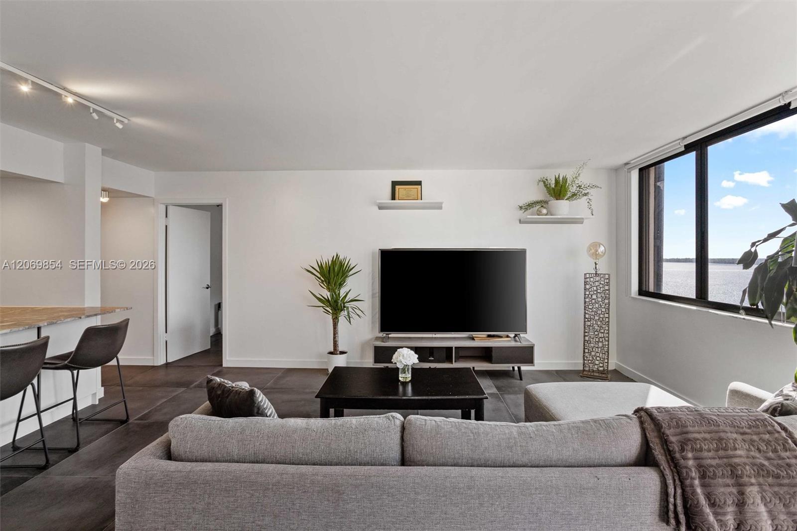 540 Brickell Key Dr # 1519, Miami FL 33131 photo 3