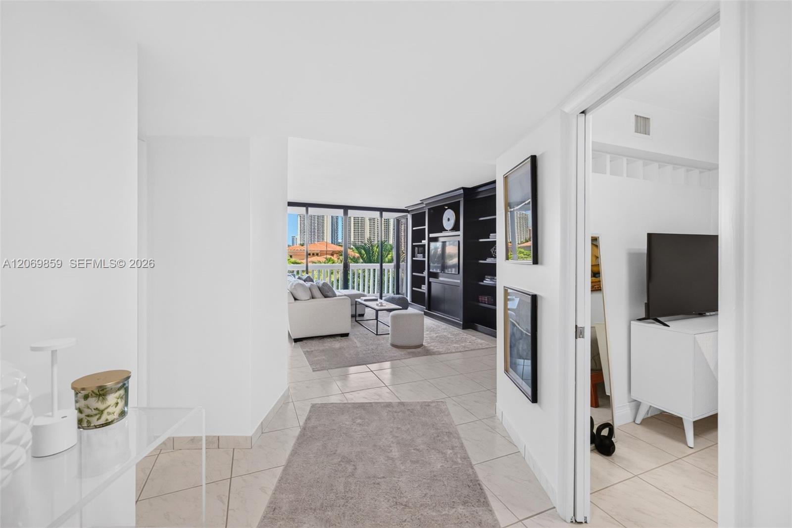 1000 Island Blvd # 405, Aventura FL 33160 photo 2