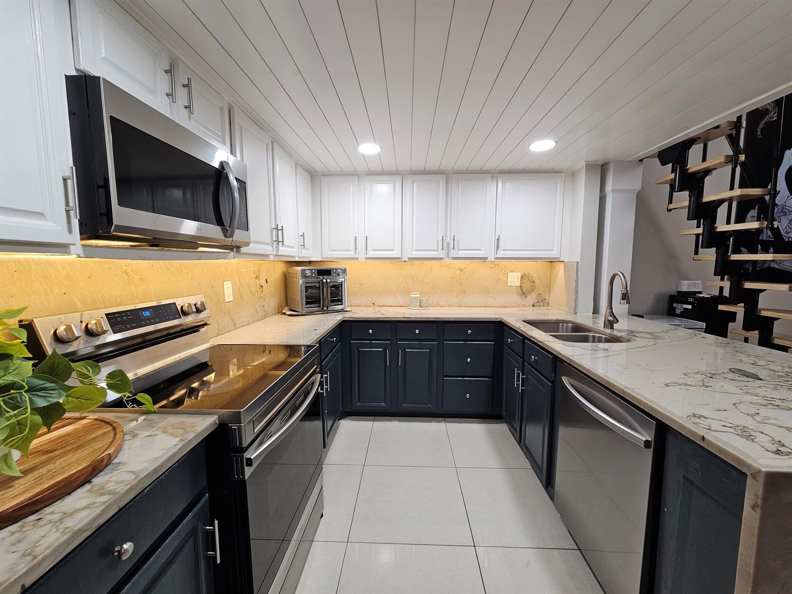 1104 SUMMIT TRAIL Circle # D, West Palm Beach FL 33415 photo 2