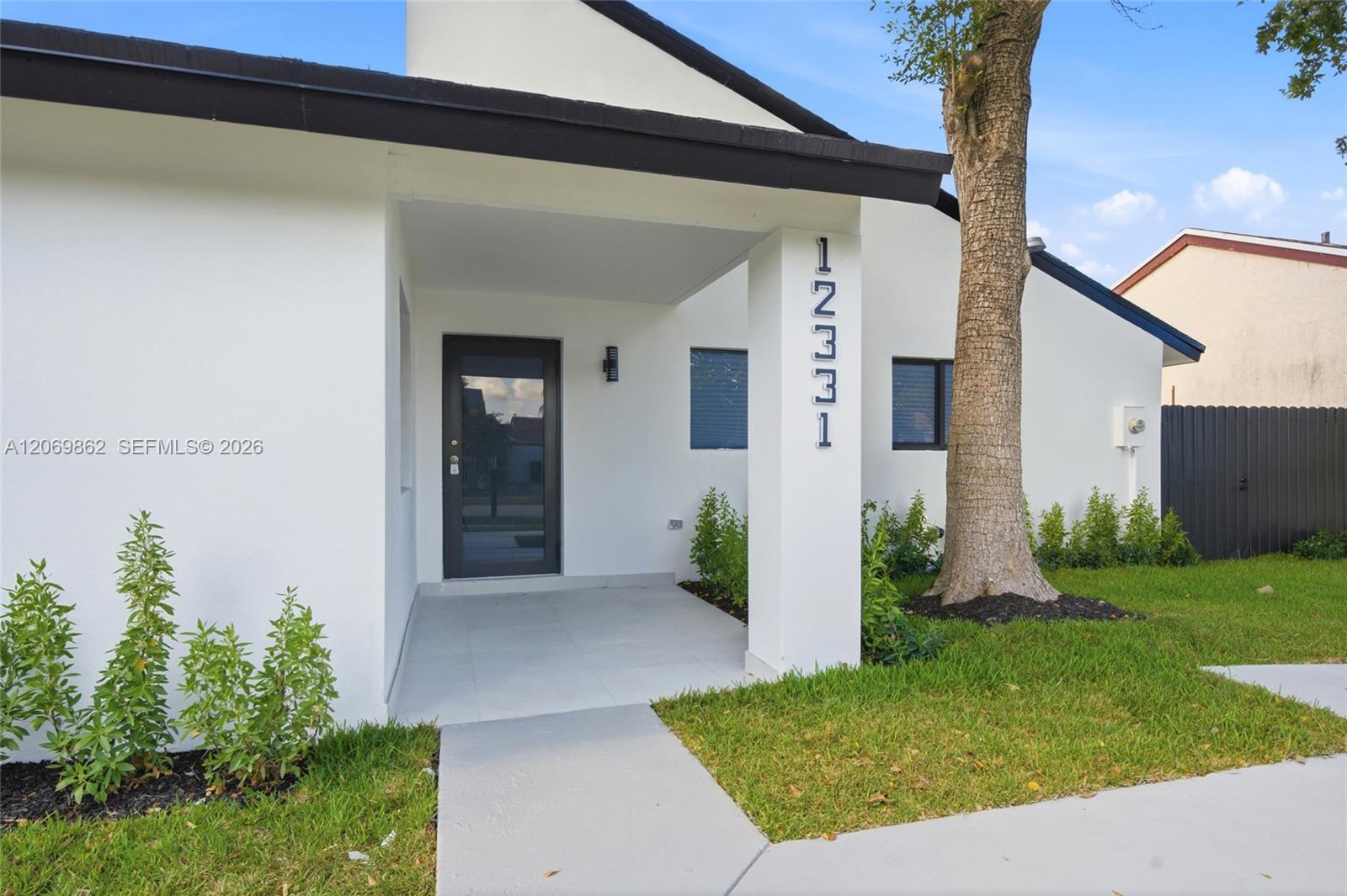12331 SW 203rd Ter, Miami FL 33177 photo 4