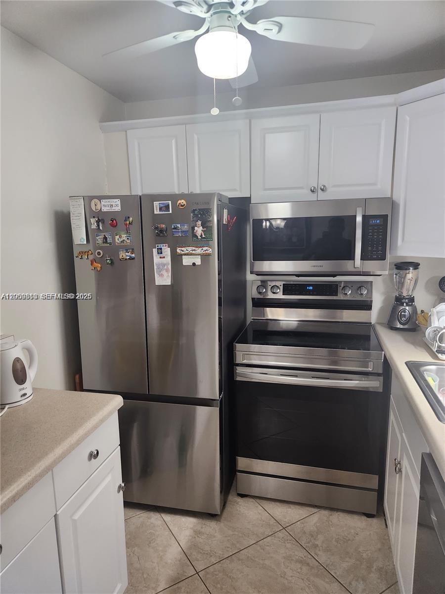 2114 E Cambridge  E # 2114, Deerfield Beach FL 33442 photo 3