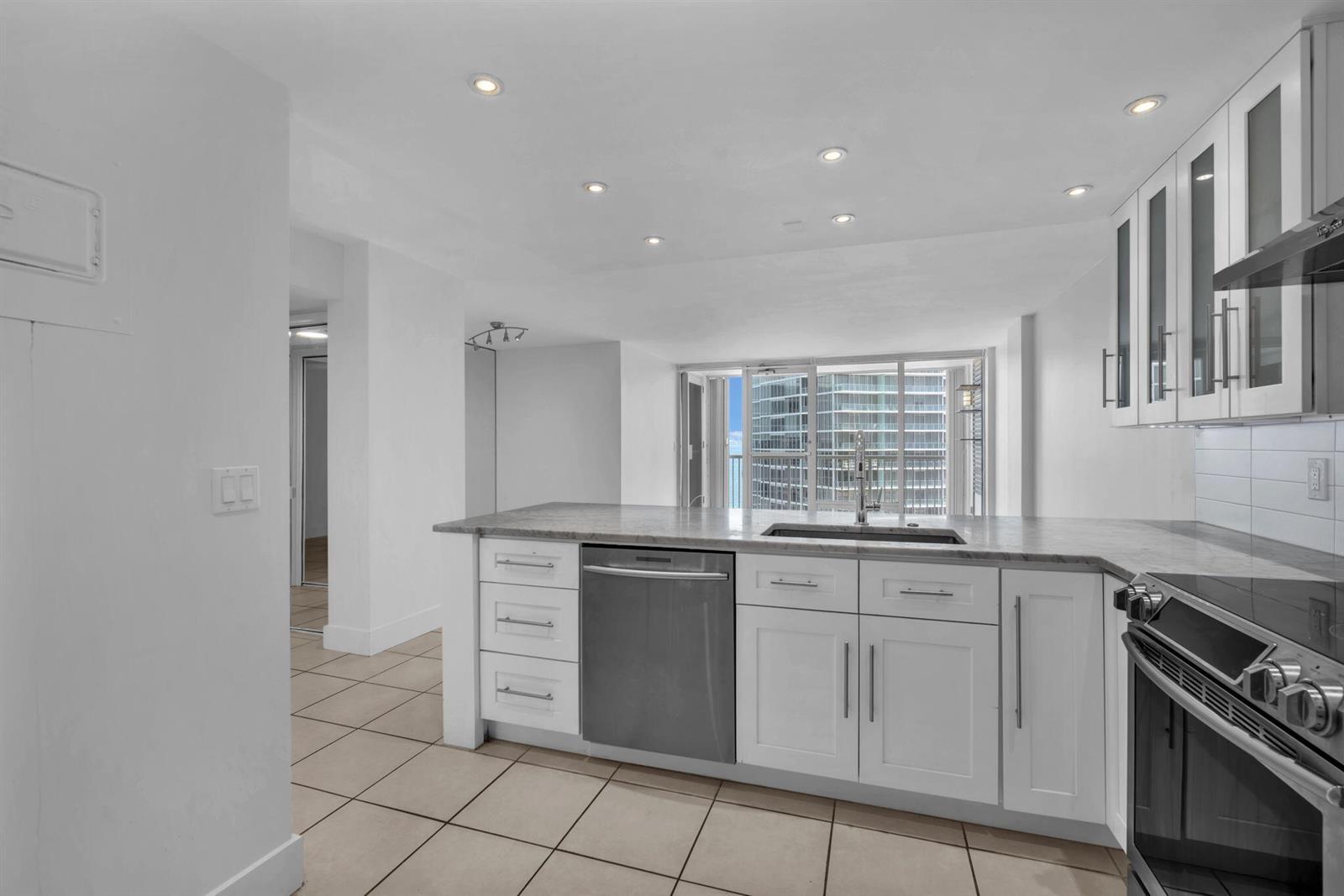2200 NE 33rd Avenue # 17C, Fort Lauderdale FL 33305 photo 2