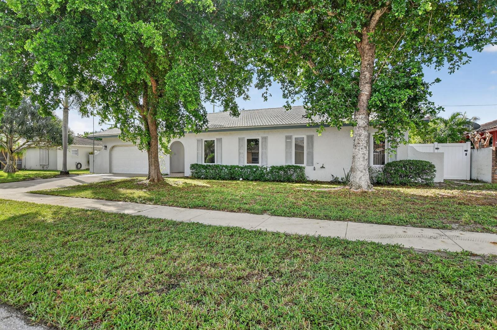 1544 NW 9th Street, Boca Raton FL 33486 photo 2
