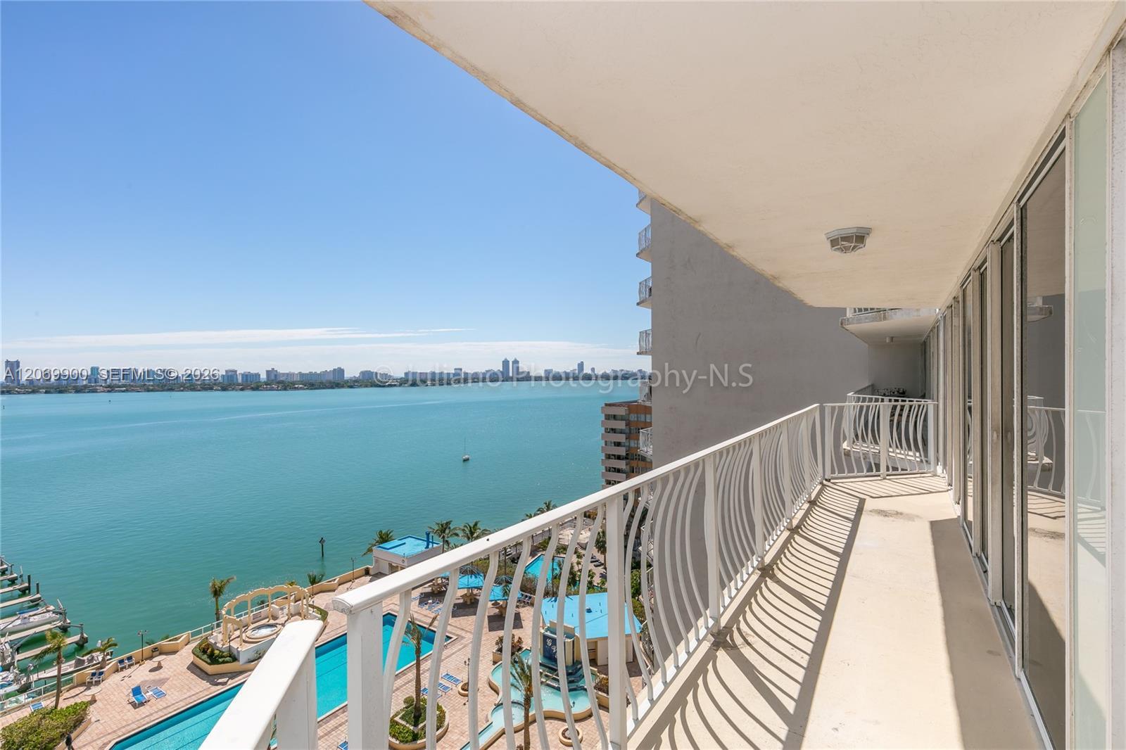 7601 E Treasure Dr # 1509, North Bay Village FL 33141