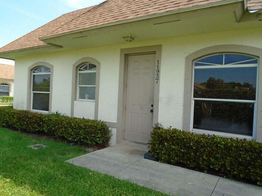 11937 Sturbridge Lane # 10B, Wellington FL 33414