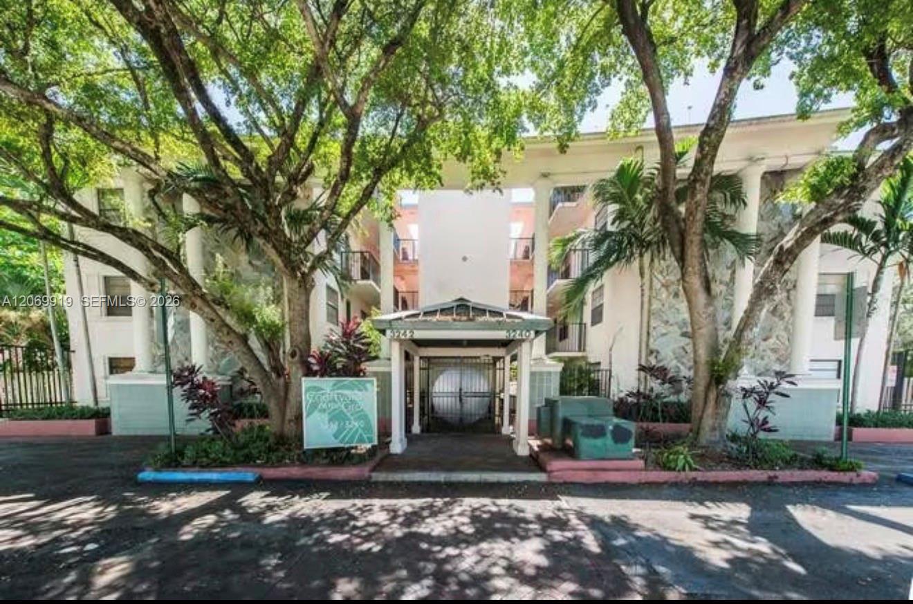 3240 Mary St # S202, Coconut Grove FL 33133