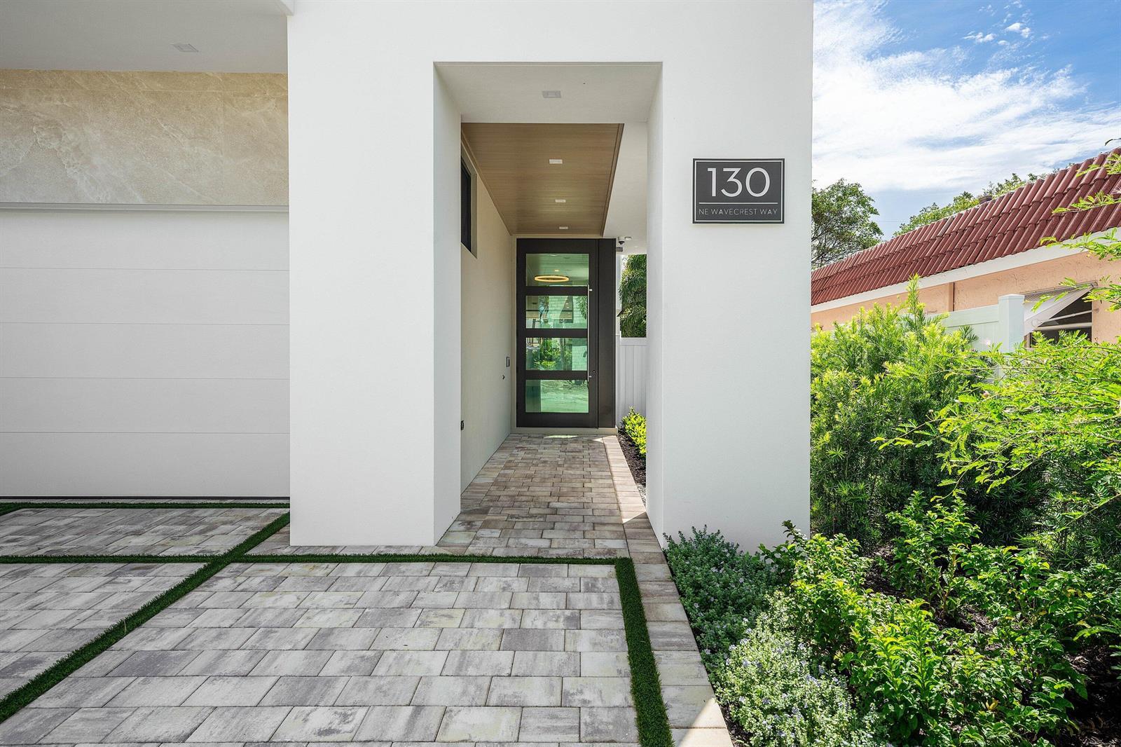 130 NE Wavecrest Way, Boca Raton FL 33432 photo 2