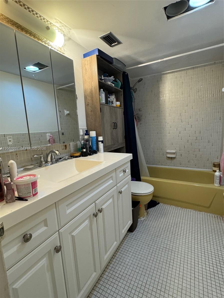 2200 E Hallandale Beach Blvd # 112, Hallandale Beach FL 33009 photo 4