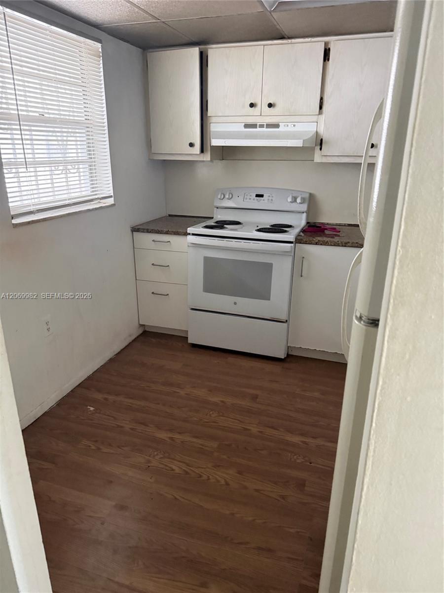 15600 NW 7th Ave # 1, Miami FL 33169 photo 2