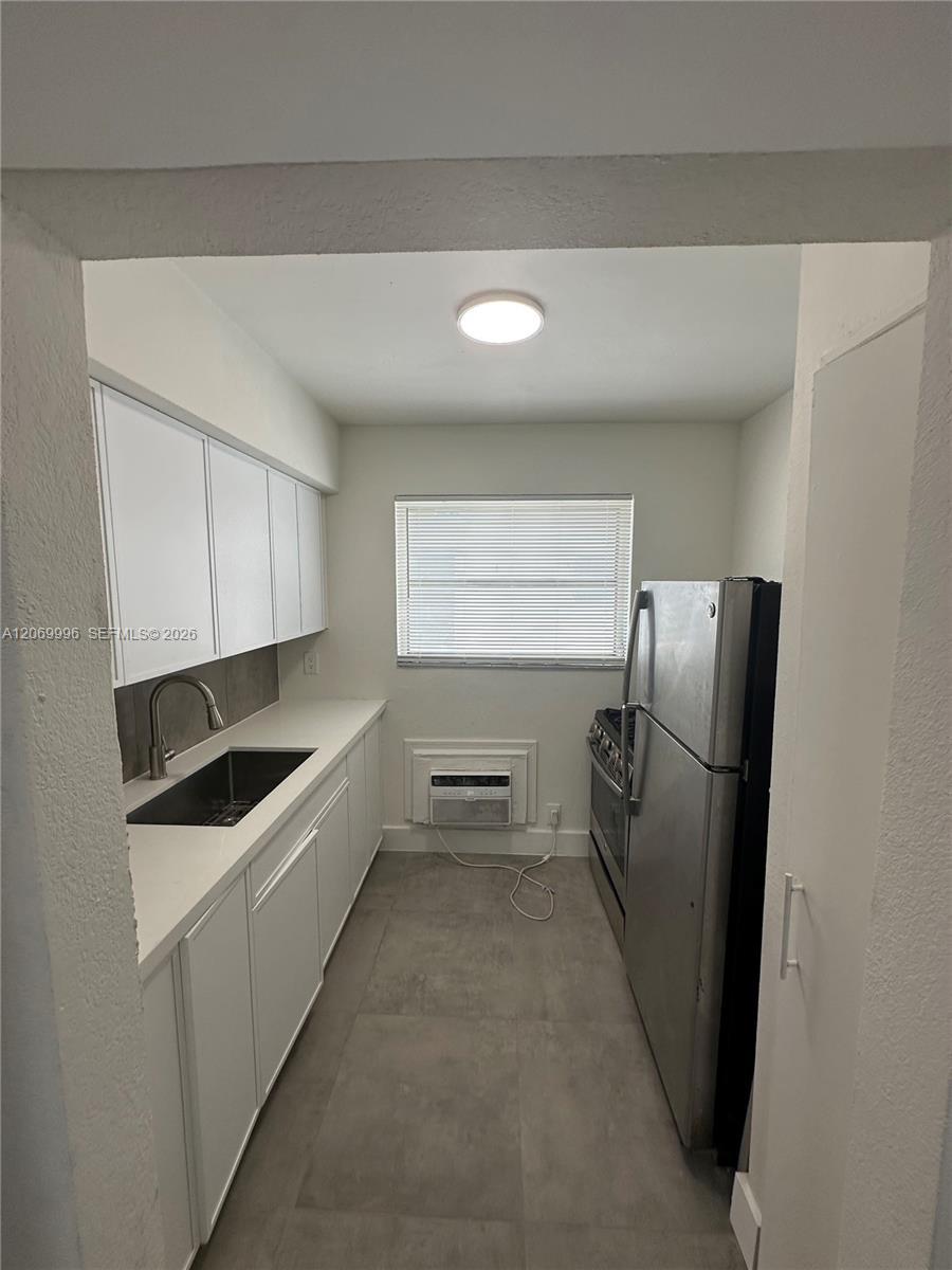 1225 Normandy Dr # 8, Miami Beach FL 33141 photo 2