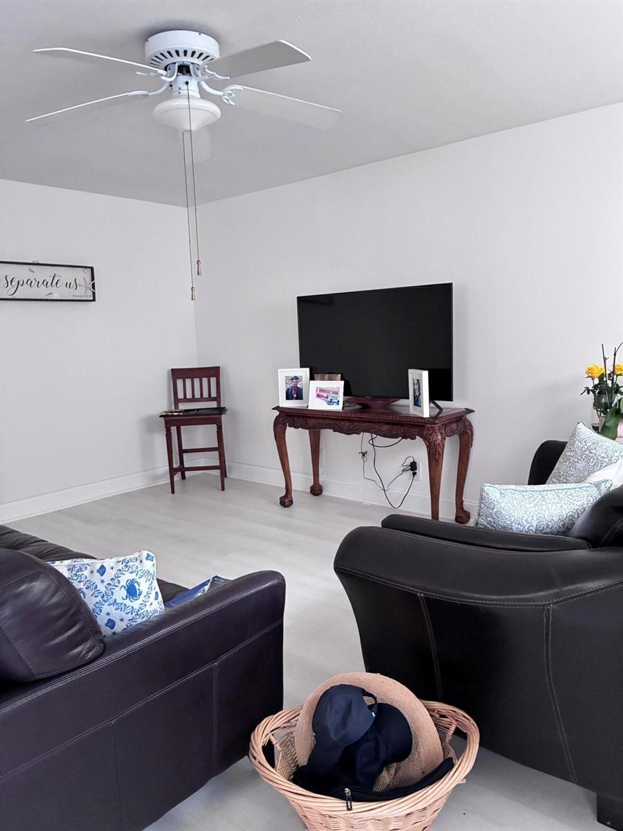 276 Brittany F, Delray Beach FL 33446 photo 3