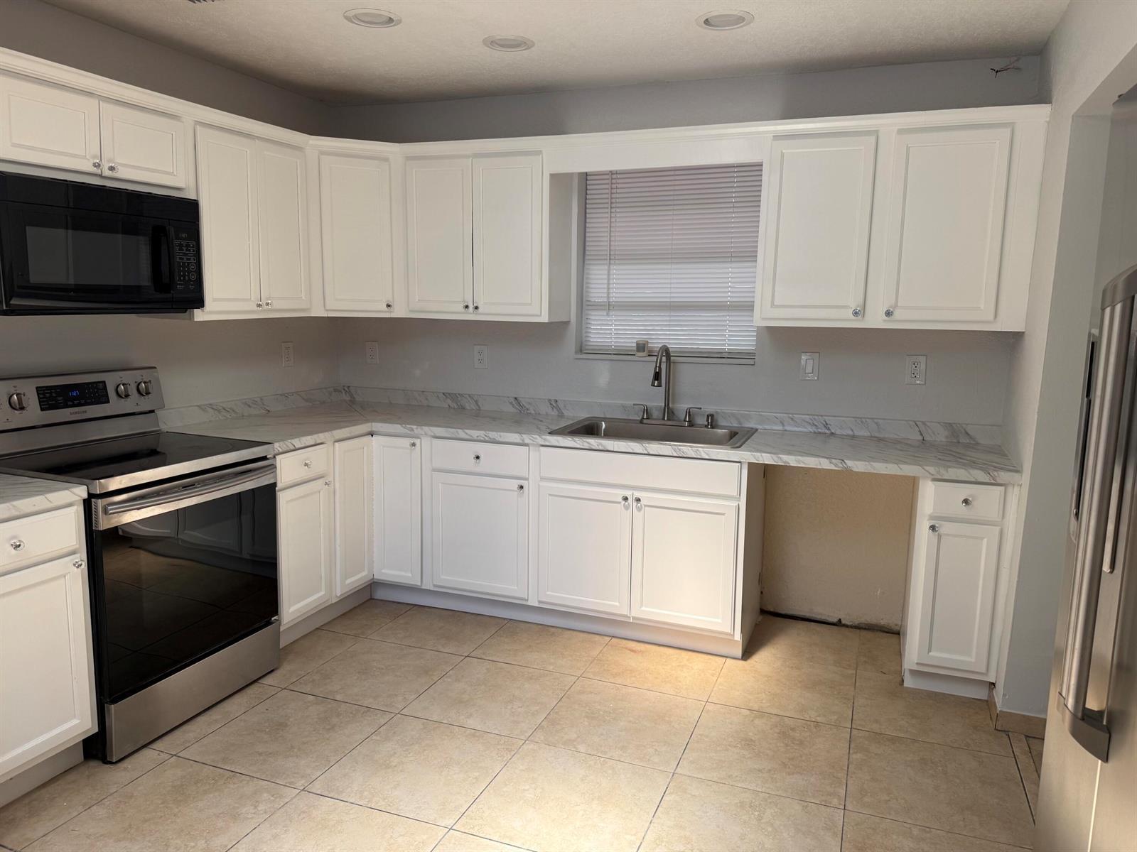 3830 DAVIS Road, Palm Springs FL 33461 photo 3