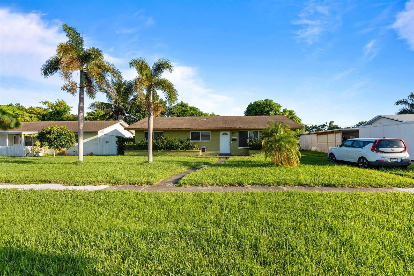 4786 Pine Cone Lane, West Palm Beach FL 33417 photo 3