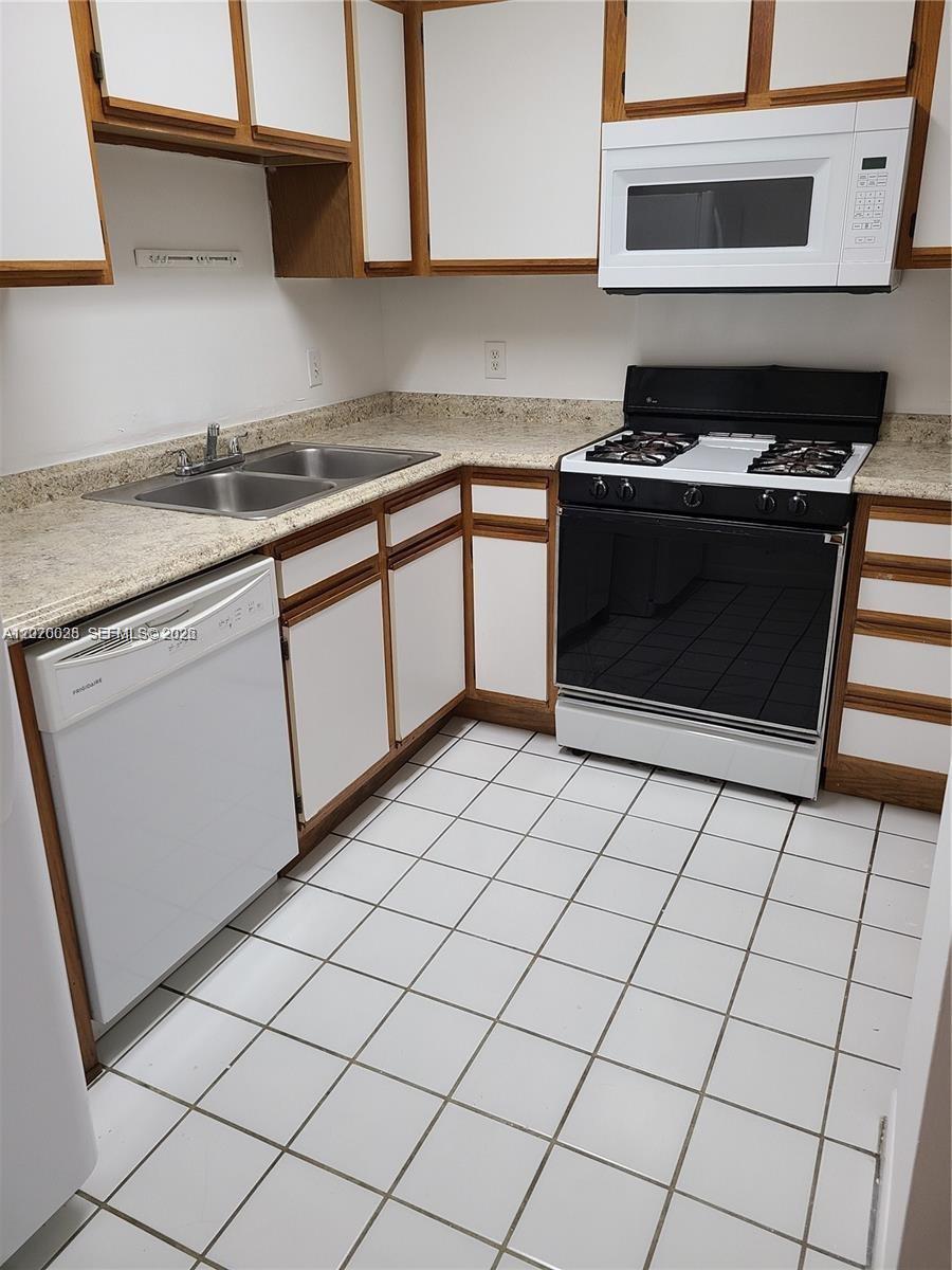 15325 SW 106th Ter # 606, Miami FL 33196 photo 2