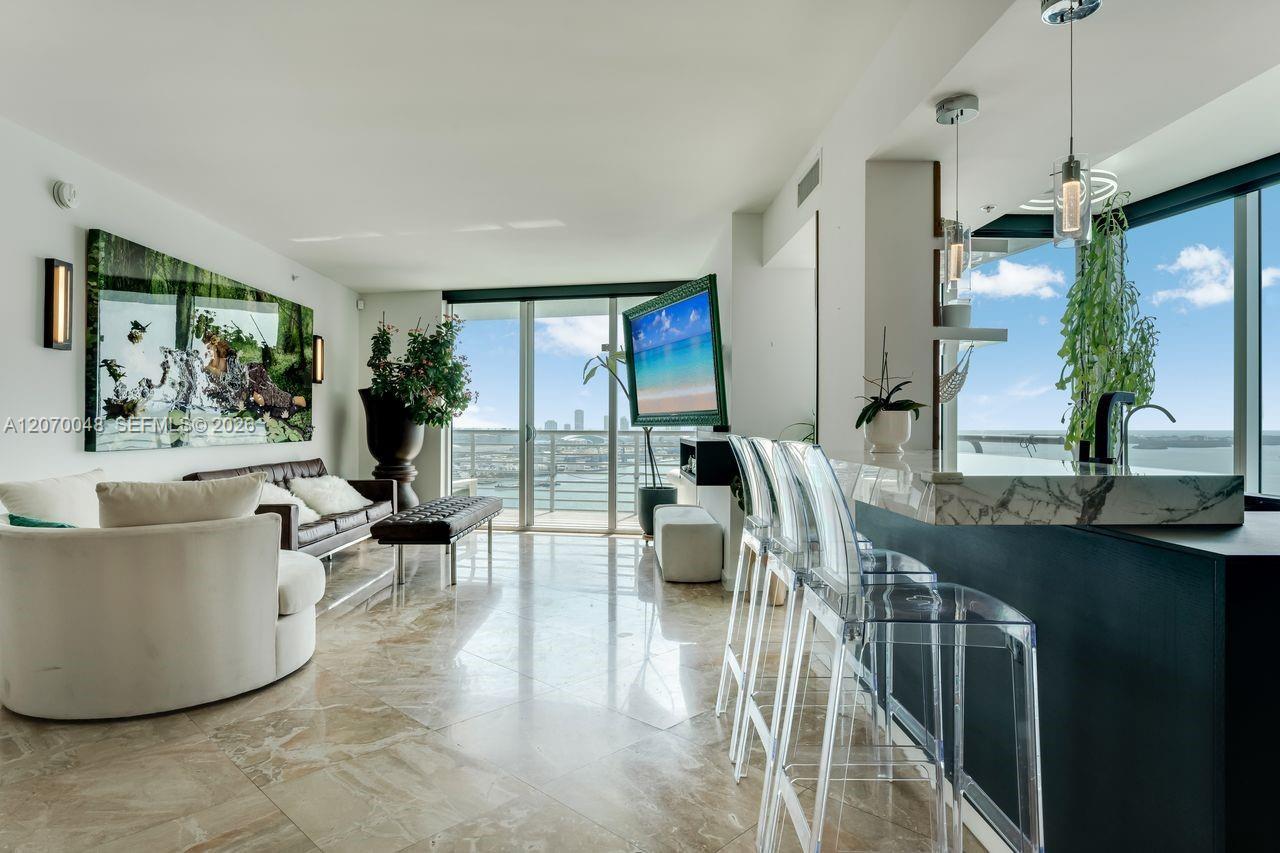 335 S Biscayne Blvd # 2609, Miami FL 33131 photo 5