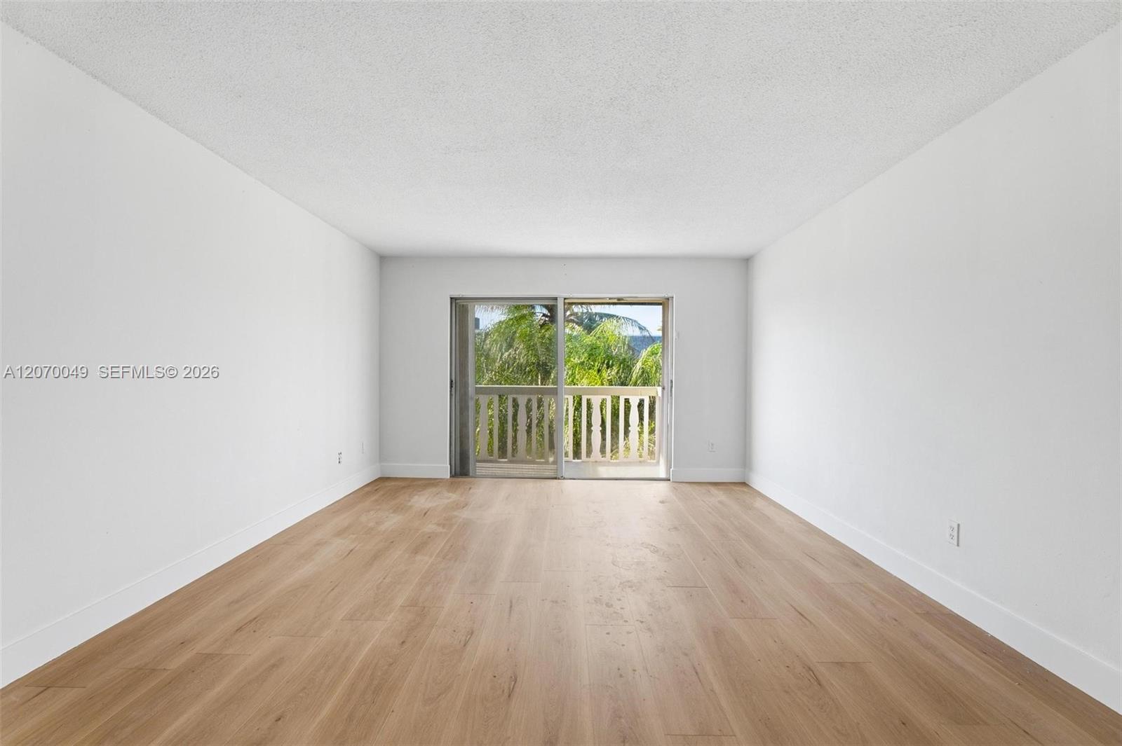15205 NE 6th Ave # D305, Miami FL 33162 photo 2