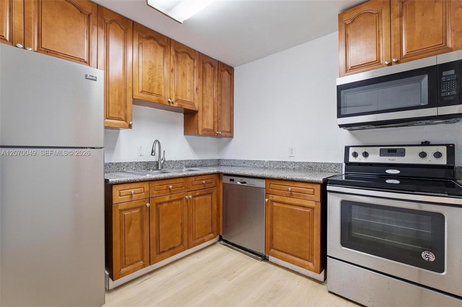 15205 NE 6th Ave # D305, Miami FL 33162 photo 5