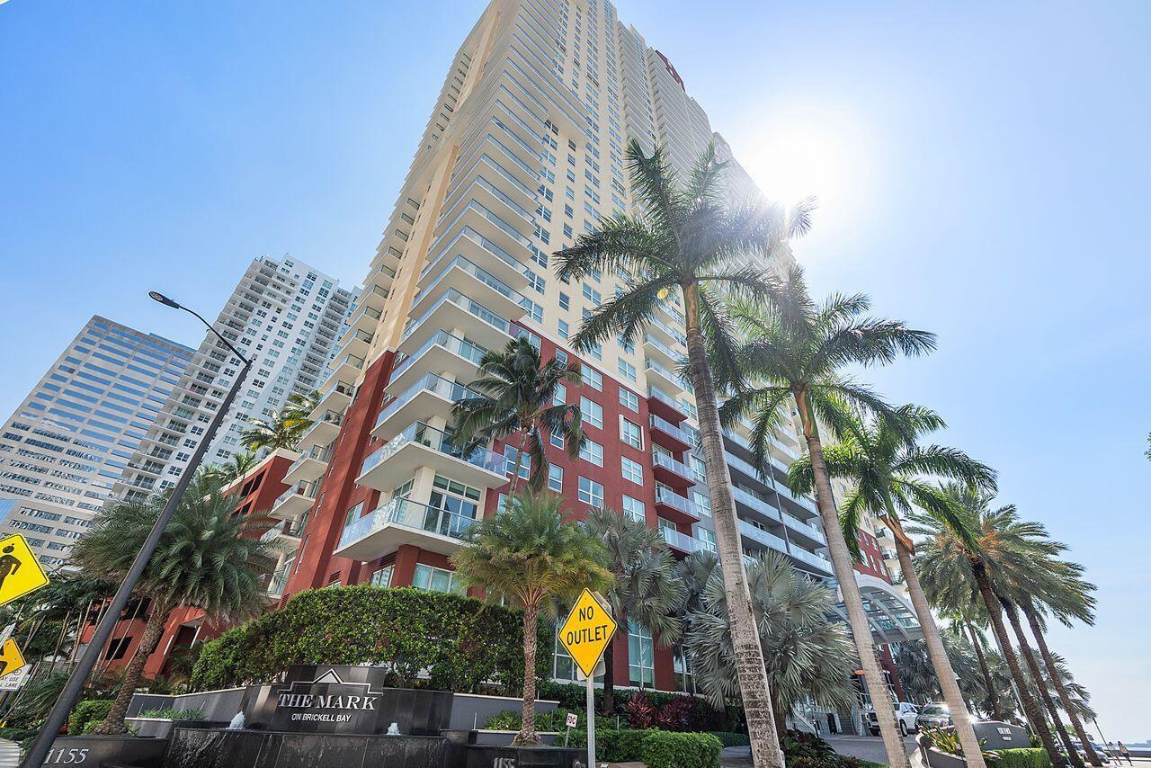 1155 BRICKELL BAY Drive # 2802, Miami FL 33131 photo 2