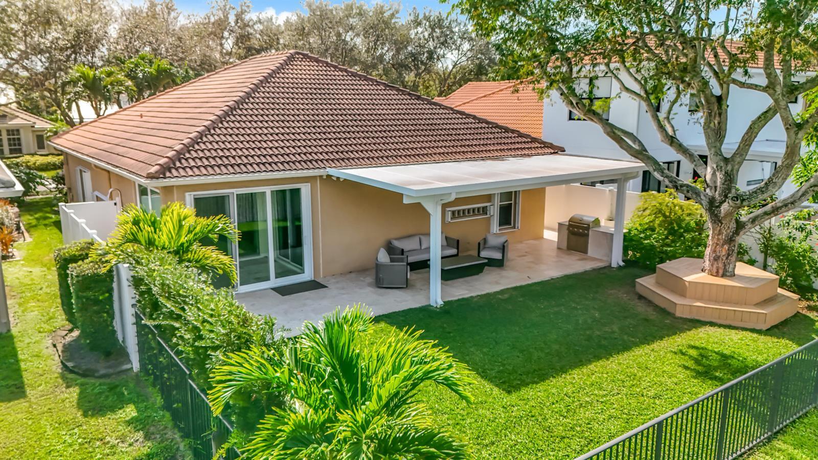 1143 CANOE Point, Delray Beach FL 33444 photo 2