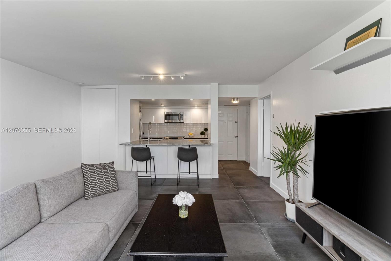 540 Brickell Key Dr # 1519, Miami FL 33131 photo 4