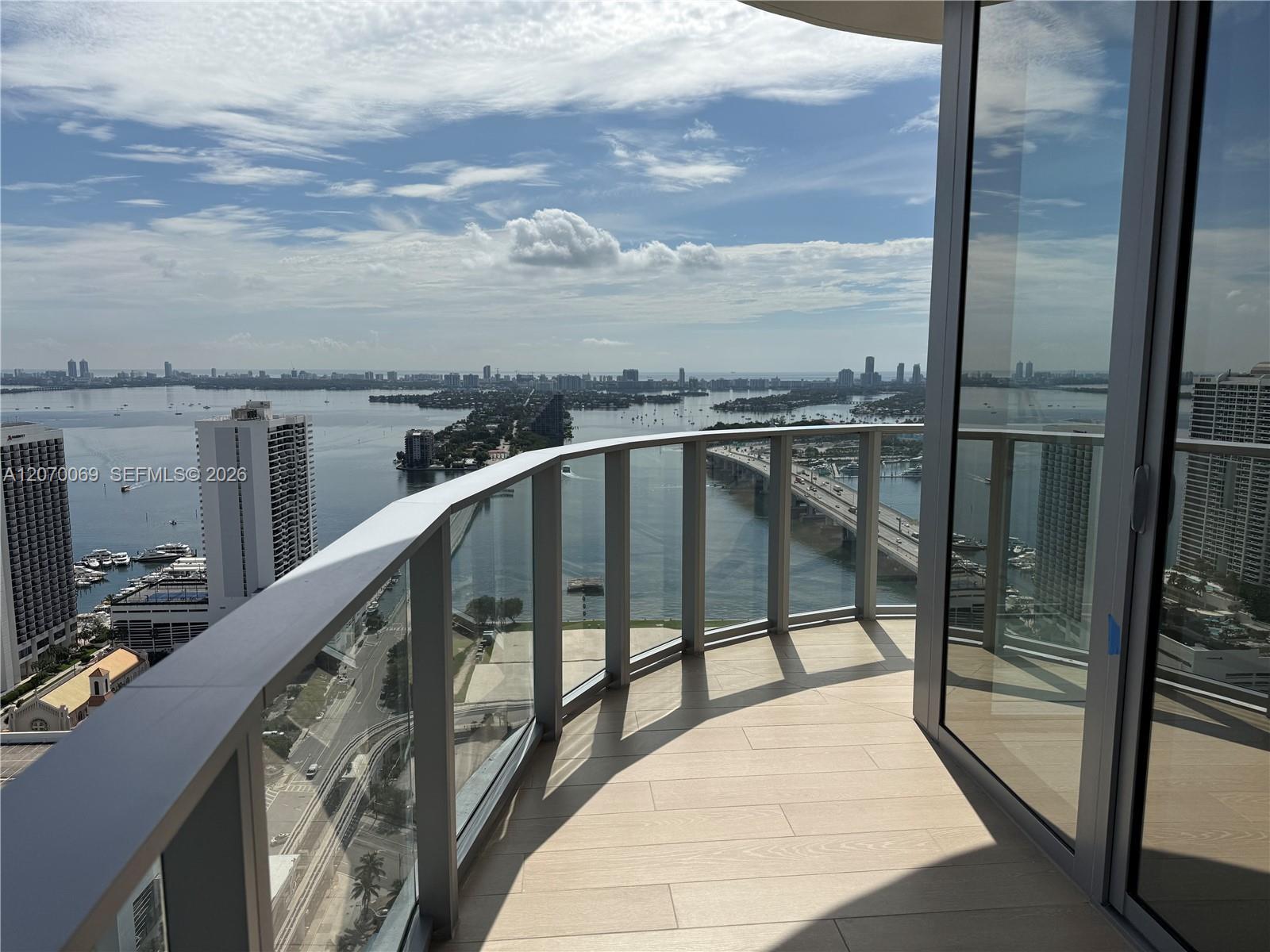 1400 Biscayne Blvd # 3506, Miami FL 33132 photo 2