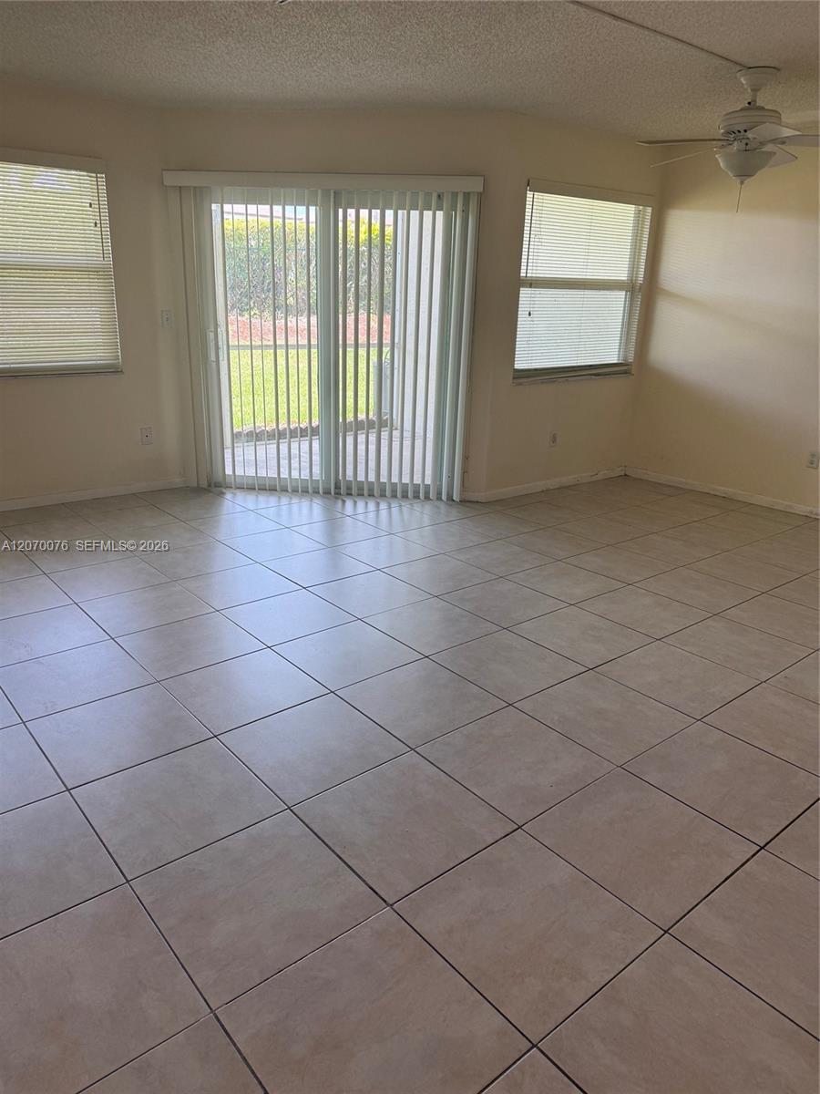 2255 SE 27th Dr, Homestead FL 33035 photo 5