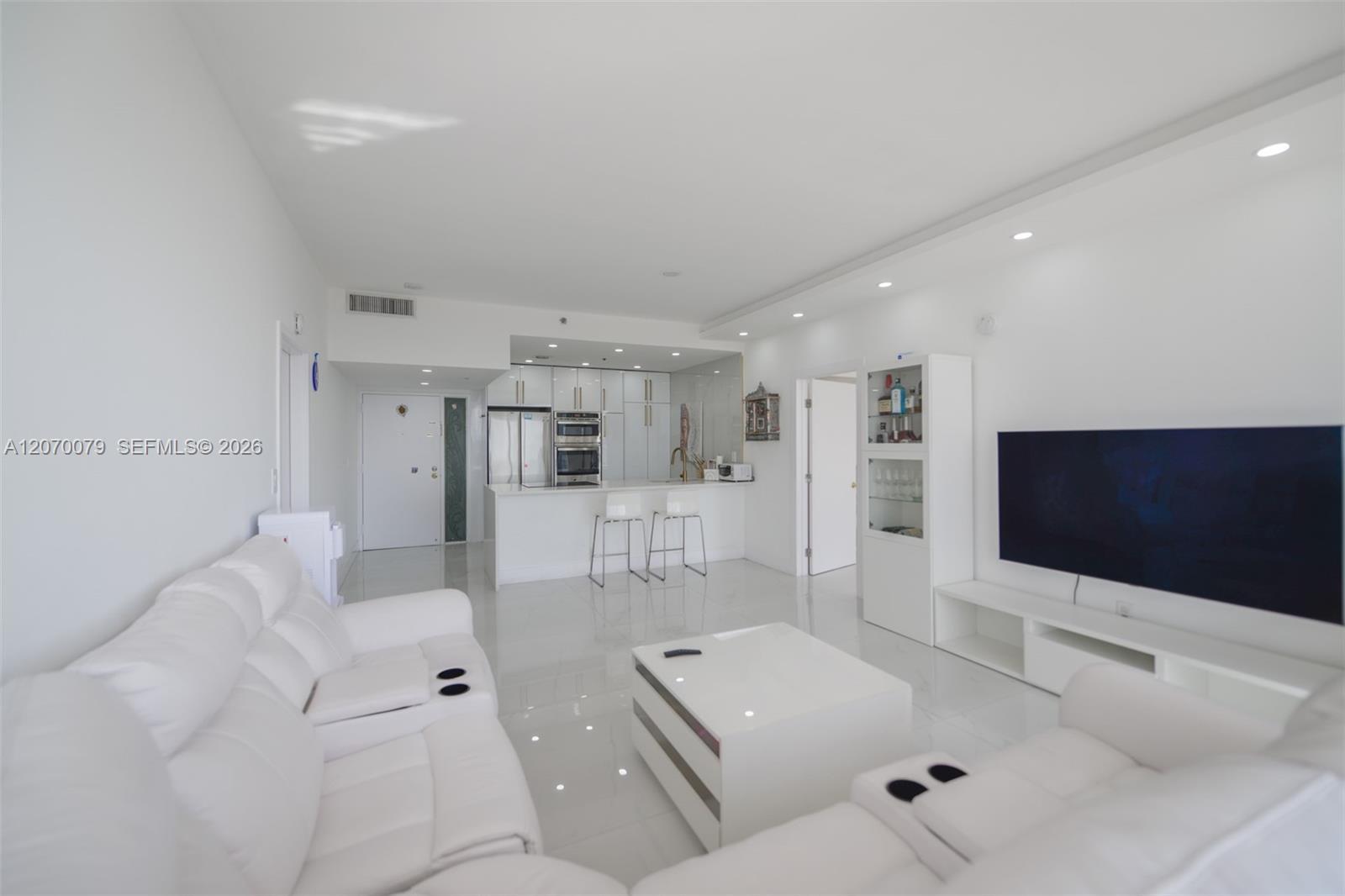7601 E Treasure Dr, North Bay Village FL 33141 photo 2