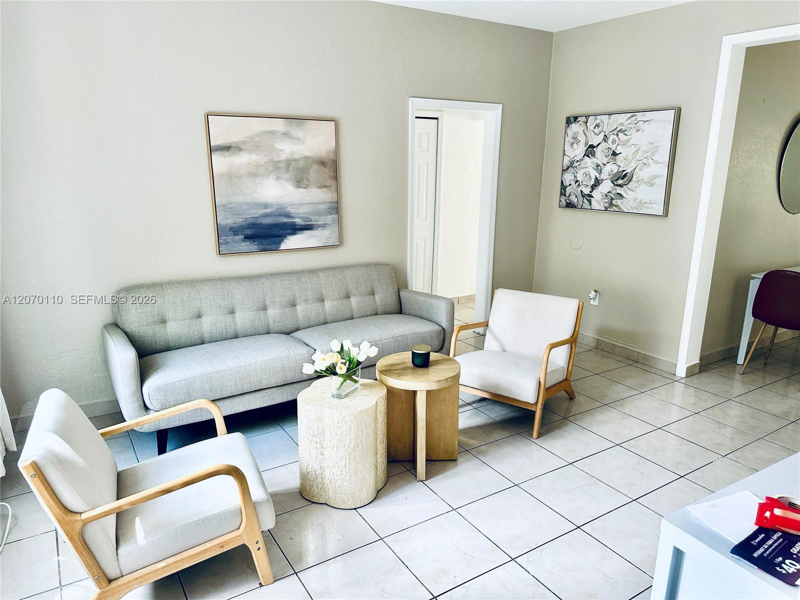 315 86th St # 2, Miami Beach FL 33141 photo 4
