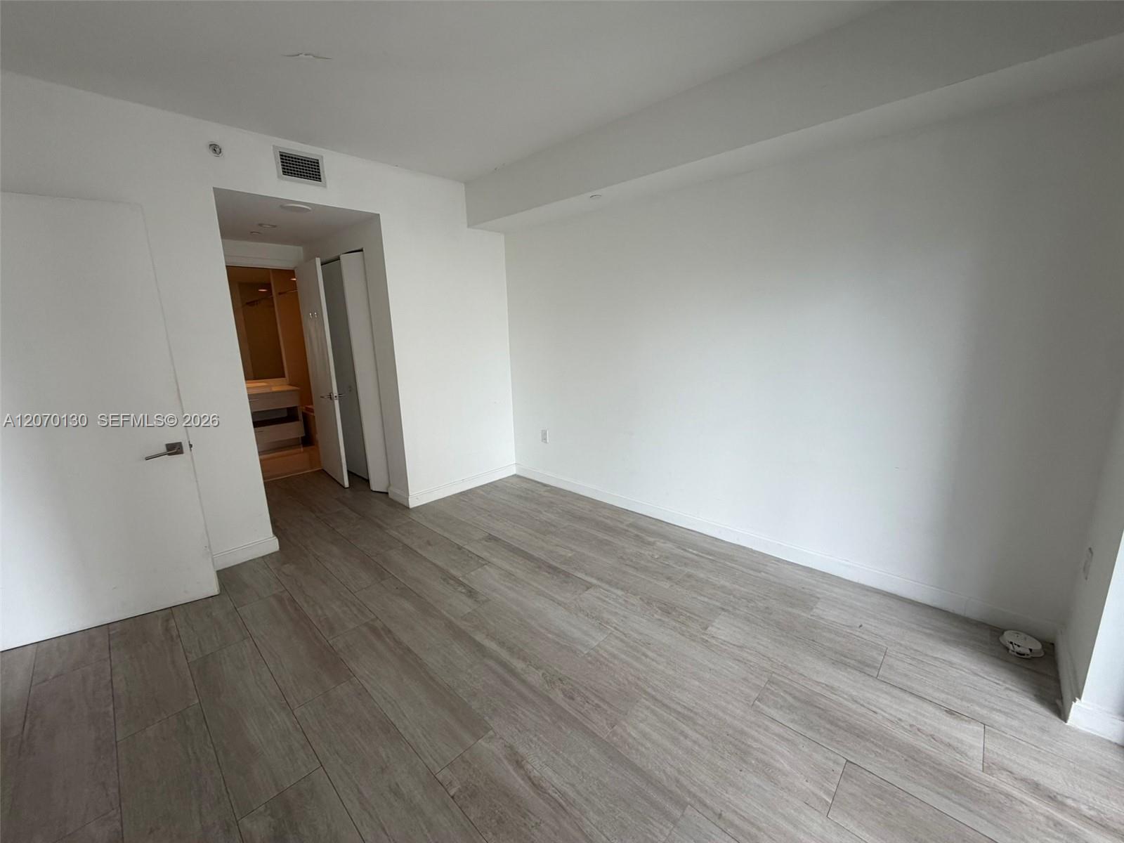 55 SW 9th St # 2410, Miami FL 33130 photo 5