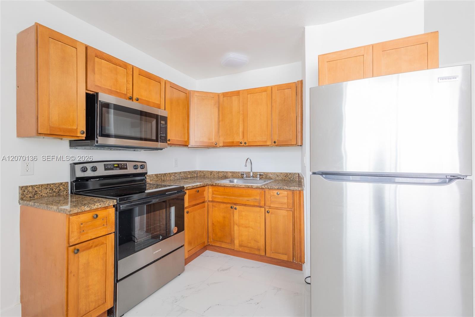 979 SW 10th St # 2, Miami FL 33130 photo 2