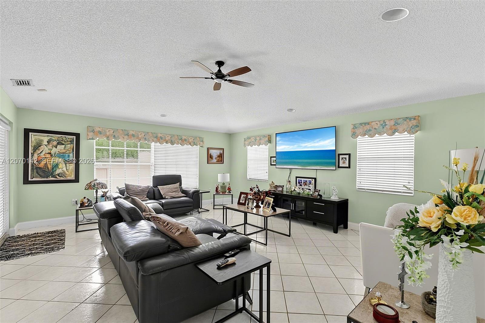 15735 SW 153rd Ave, Miami FL 33187 photo 3