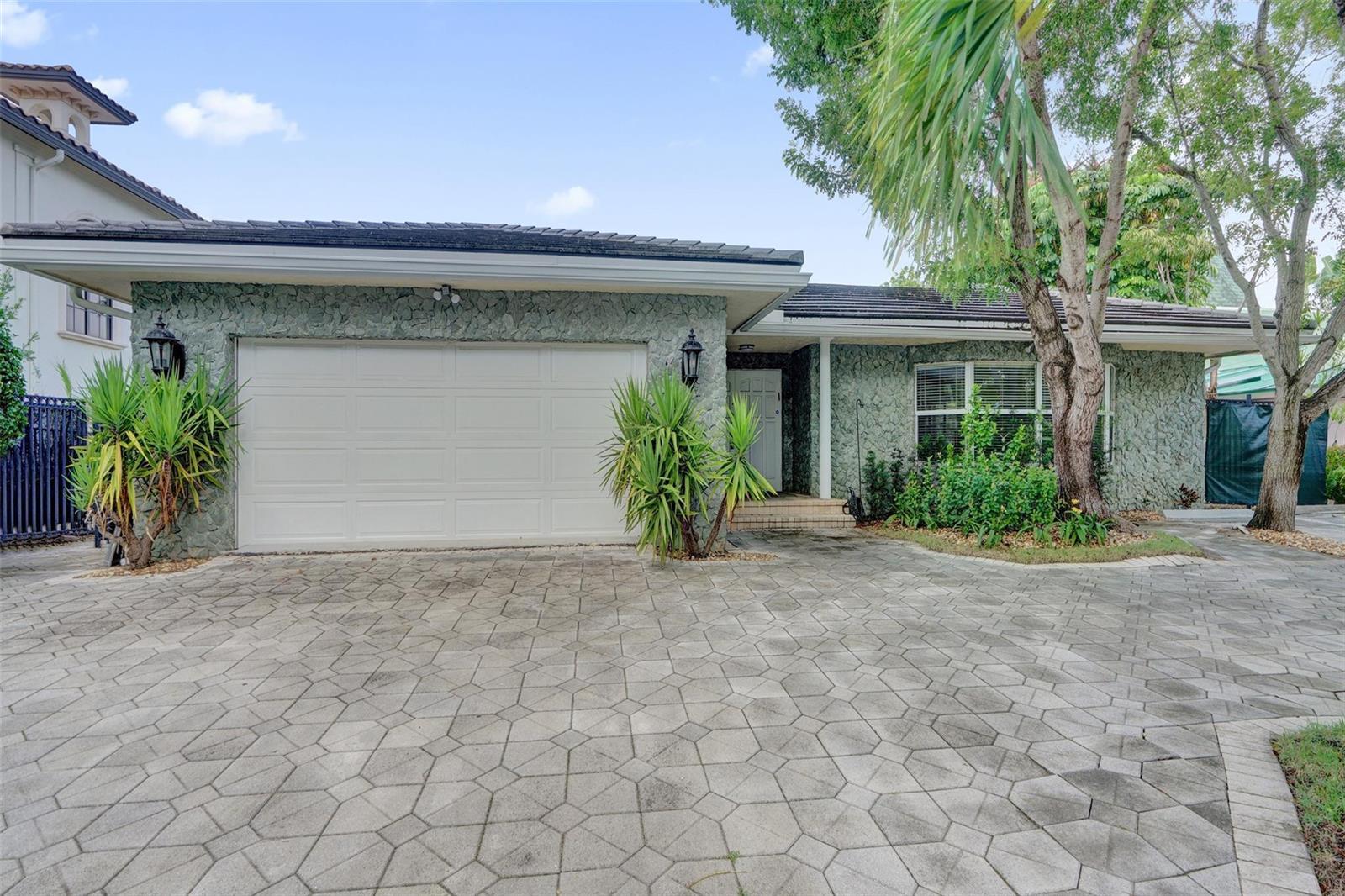 2427 Sea Island Drive, Fort Lauderdale FL 33301 photo 3