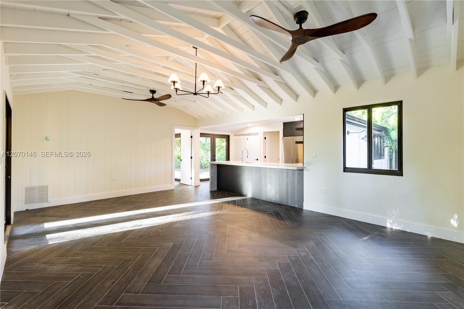 10901 NE 3rd Ave, Miami FL 33161 photo 4