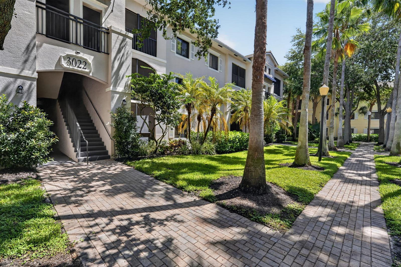 3022 ALCAZAR Place # 301, Palm Beach Gardens FL 33410 photo 2