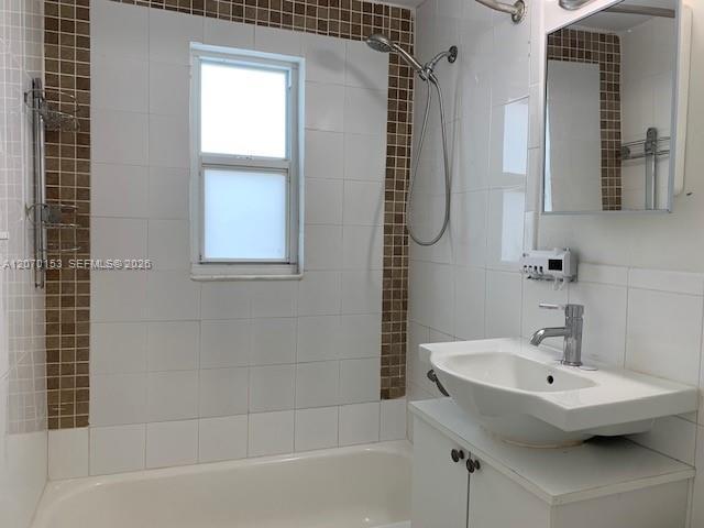 7207 Bay Dr # 23, Miami Beach FL 33141 photo 5