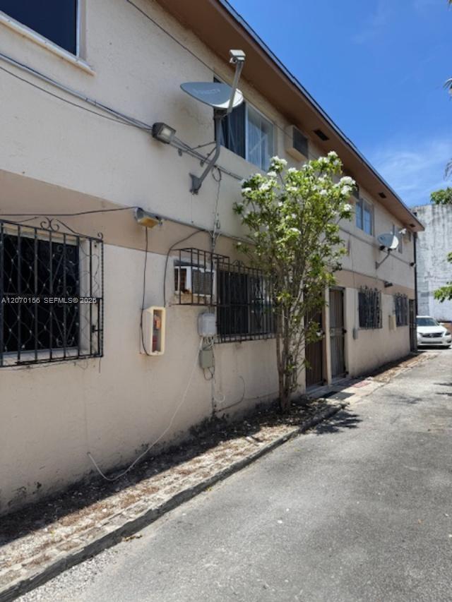 927 NW 7th Ct # 3, Miami FL 33136 photo 2