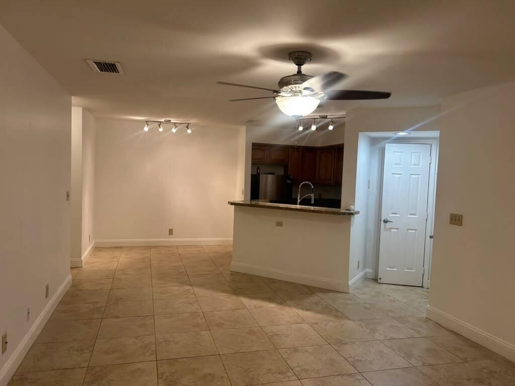 3370 N PINEWALK Drive N # 1217, Margate FL 33063