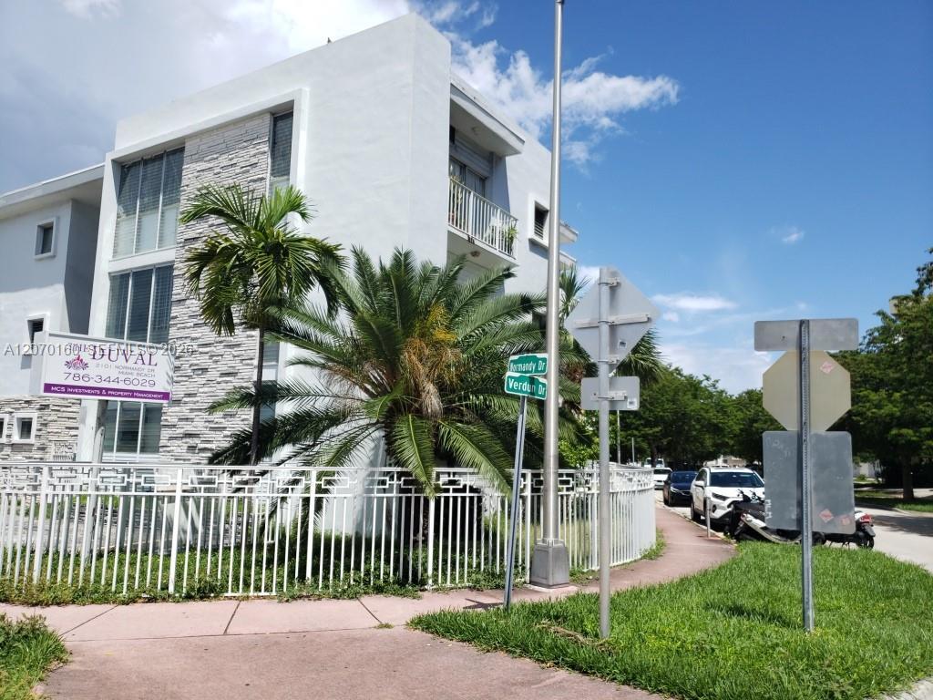 2101 Normandy Dr # 202, Miami Beach FL 33141 photo 3