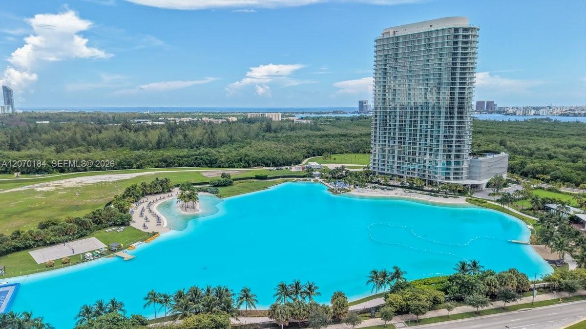 2411 Laguna Cir # 1402, Miami FL 33181 photo 2