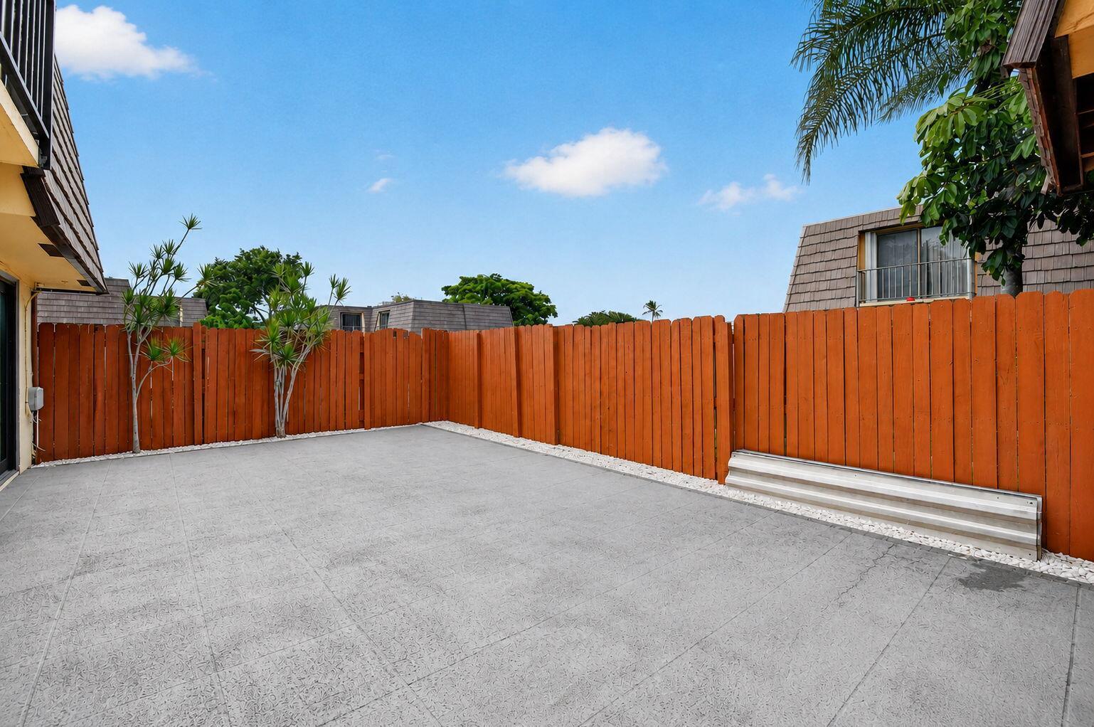 744 SPRINGDALE Circle, Palm Springs FL 33461 photo 5