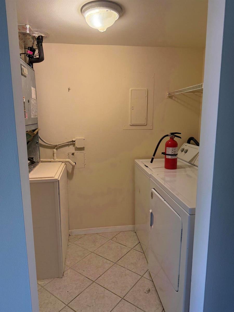 211 PINE HOV Circle # 2, FL 33463 photo 5